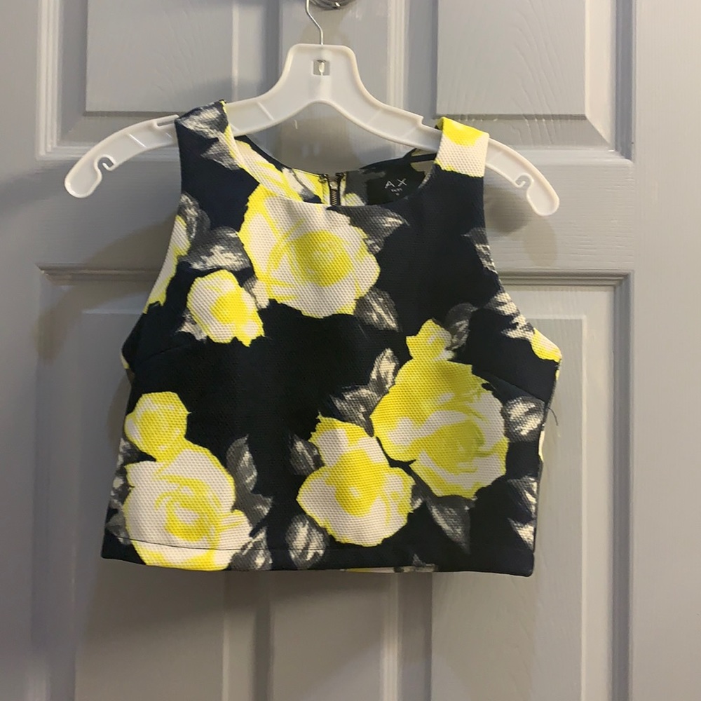 AX PARIS FLORAL CROP TOP